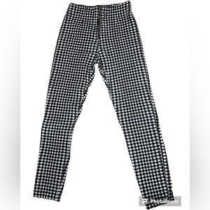 Skinny-fit B&W Checkered Pants